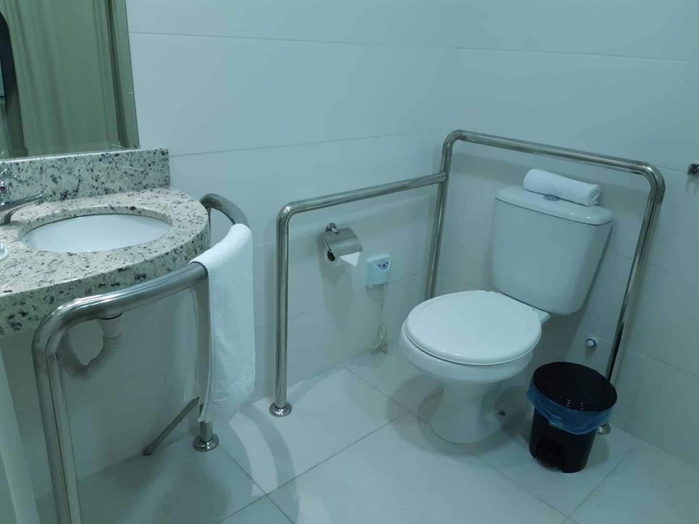Hotel Franco Dionisio Cerqueira Номер фото